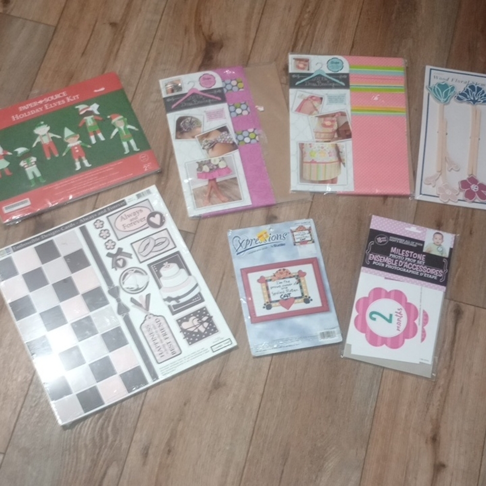 Holiday Party Craft Kit with Stickers and Accessories